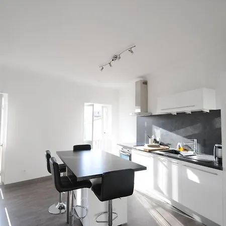 Апартаменты Dernier Etage Boyer *